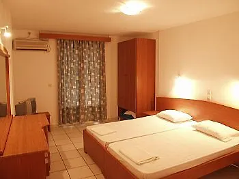 Alexander 4* Laganas